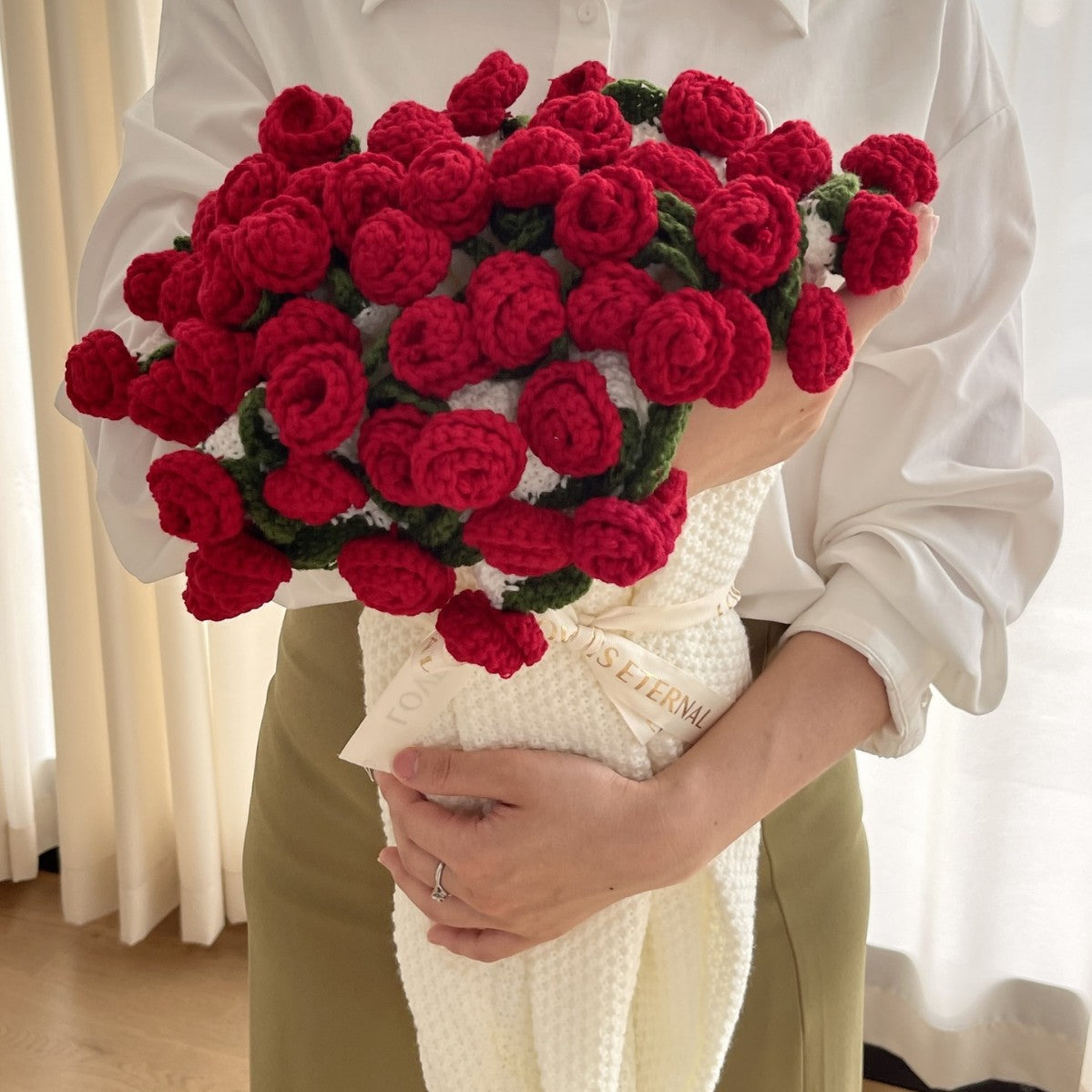 Handmade crochet flower bouquet blanket - red rose with cream blanket, boho floral throw